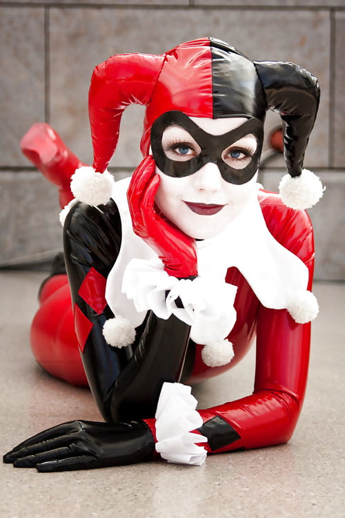 Classic Harley Quinn cosplay from fancosplay