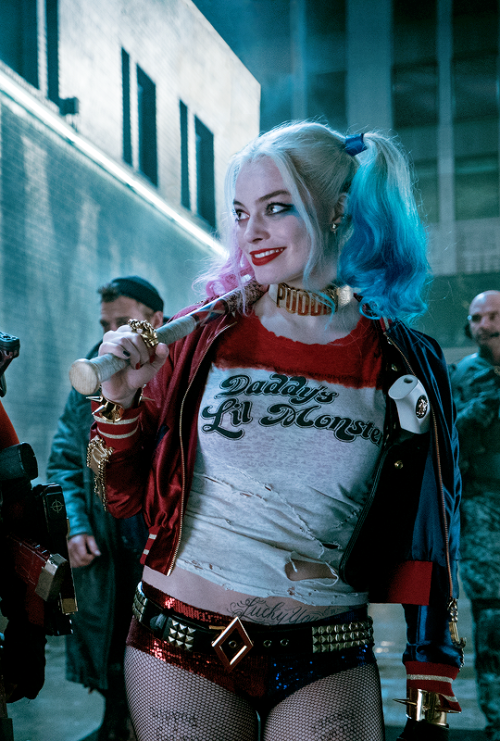 Super Mary Face as suicide squad Harley Quinn cosplay 